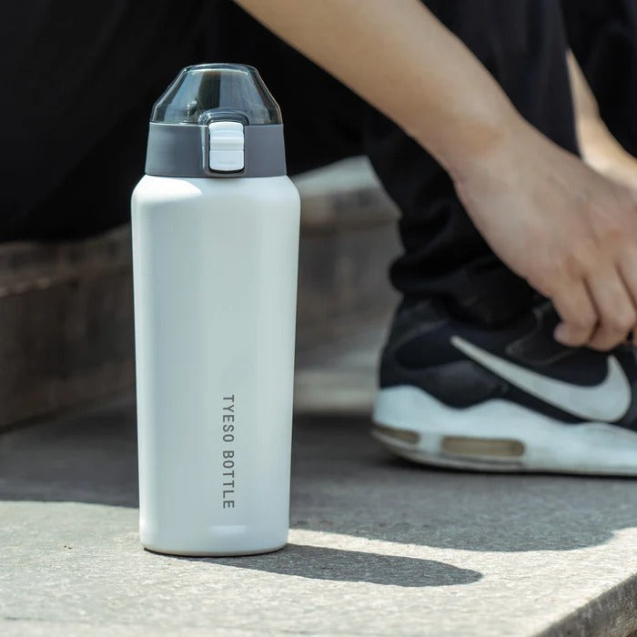 Tyeso Sports Bottle With Unique Square Shape