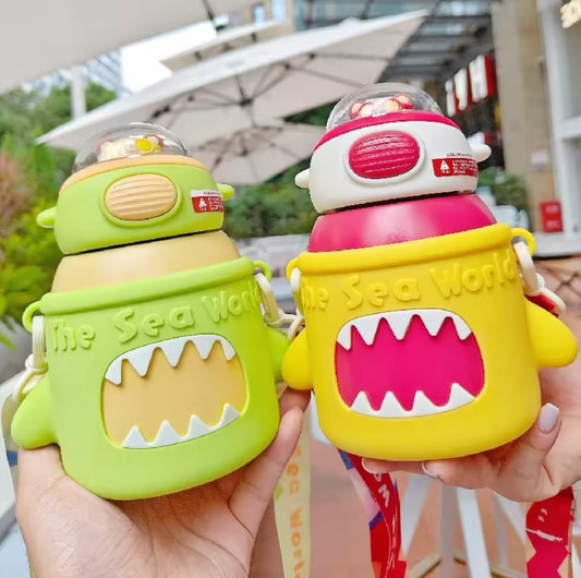 Vibrant Shark Water Bottle - 520ML