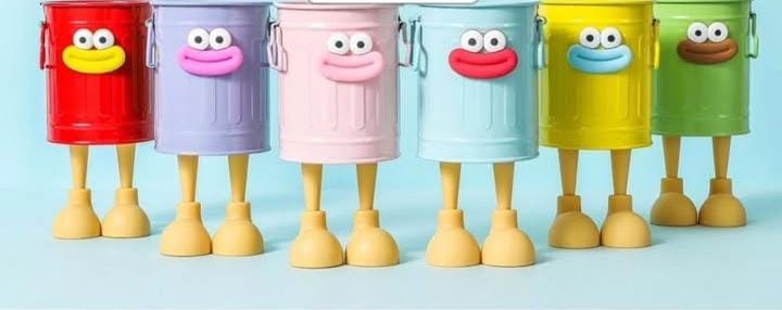 Bucket Shaped Pen Holder